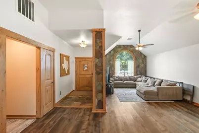 929 N Rivershire Drive, Conroe, TX 77304 - Photo 5