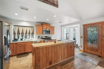 929 N Rivershire Drive, Conroe, TX 77304 - Photo 17