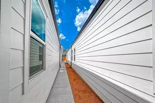 8405 Schneider St, Houston, TX 77093 - Photo 25