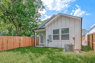 8405 Schneider St, Houston, TX 77093 - Photo 23