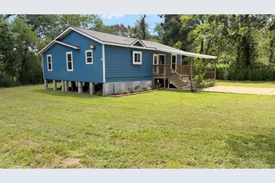 109 Handball Court, Holiday Lakes, TX 77515 - Photo 5
