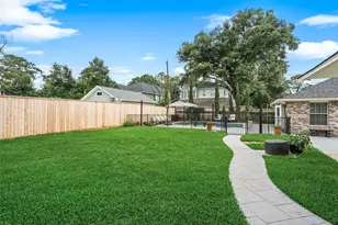 835 W 43rd St, Houston, TX 77018 - Photo 25
