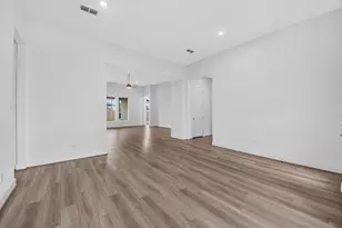 2204 Lila Sky Ln, Friendswood, TX 77546 - Photo 9