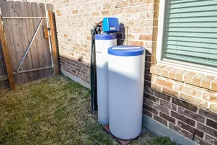 7447 French Quarter Ct, Fulshear, TX 77441 - Photo 25