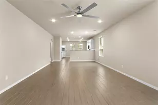 7447 French Quarter Ct, Fulshear, TX 77441 - Photo 9