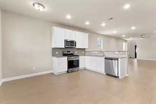 7447 French Quarter Ct, Fulshear, TX 77441 - Photo 5