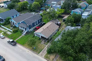 4106 Ursuline St, Galveston, TX 77550 - Photo 39