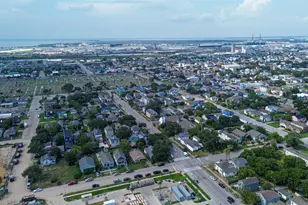 4106 Ursuline St, Galveston, TX 77550 - Photo 47