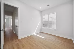 1037 17th St, Houston, TX 77008 - Photo 17