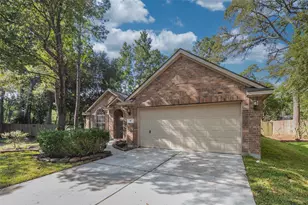 10 S Willow Point Cir, The Woodlands, TX 77382 - Photo 1