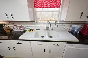 978 Co Rd 2859, Cleveland, TX 77327 - Photo 11