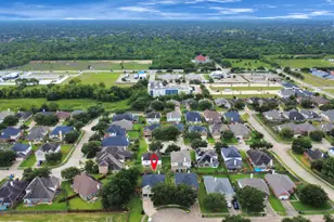 9002 Sundown Dr, Pearland, TX 77584 - Photo 7