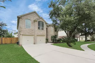 9002 Sundown Dr, Pearland, TX 77584 - Photo 5
