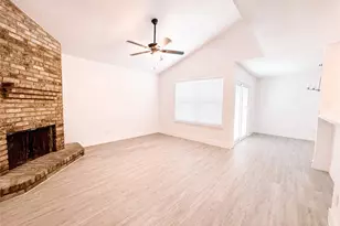 12524 Pebblestone St, Houston, TX 77072 - Photo 3