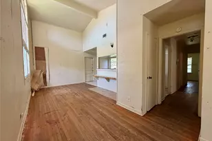 1818 W 11th St, Freeport, TX 77541 - Photo 5
