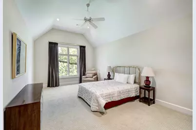 15 Sandalwood Drive, Houston, TX 77024 - Photo 29