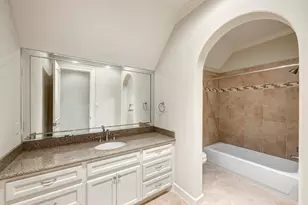 15 Sandalwood Dr, Houston, TX 77024 - Photo 35