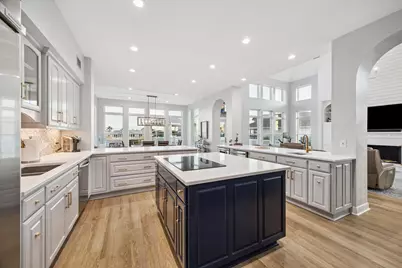 1335 Tiki Drive, Tiki Island, TX 77554 - Photo 15