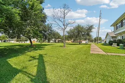 1705 Nichole Woods Drive, Houston, TX 77047 - Photo 3