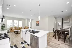 5935 Beall St, Houston, TX 77091 - Photo 9