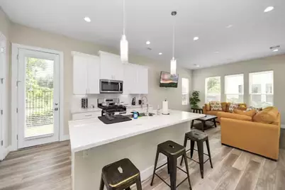 5935 Beall Street #D, Houston, TX 77091 - Photo 7