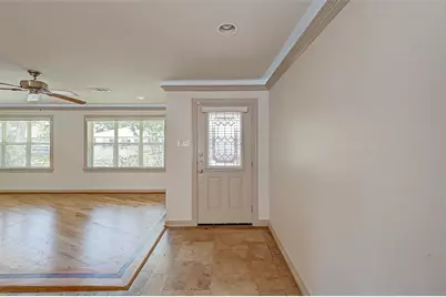 5611 Briarbend Drive, Houston, TX 77096 - Photo 7