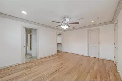 5611 Briarbend Drive, Houston, TX 77096 - Photo 39