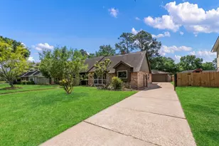 8107 Coolshire Ln, Houston, TX 77070 - Photo 3