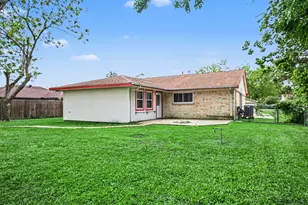 4509 37th St, Dickinson, TX 77539 - Photo 31