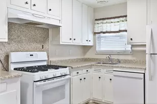 1321 Thornton Rd, Houston, TX 77018 - Photo 7