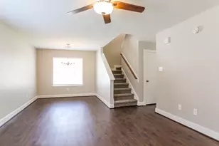 9711 Farrell Dr, Houston, TX 77070 - Photo 5