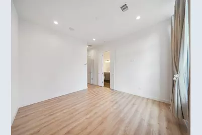 8934 Knoll Villas Street, Houston, TX 77080 - Photo 13