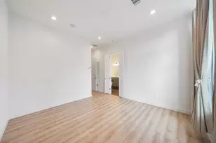 8934 Knoll Villas St, Houston, TX 77080 - Photo 13