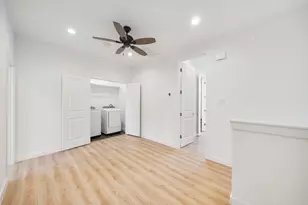 8934 Knoll Villas St, Houston, TX 77080 - Photo 11