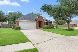 212 Silverbrook Ln, Dickinson, TX 77539 - Photo 3
