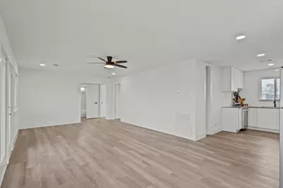 251 Barracuda Street, Bayou Vista, TX 77563 - Photo 7