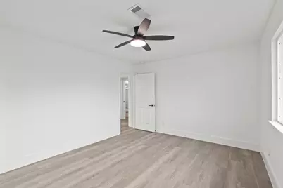 251 Barracuda Street, Bayou Vista, TX 77563 - Photo 21