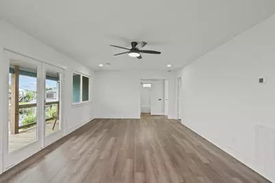 251 Barracuda Street, Bayou Vista, TX 77563 - Photo 11