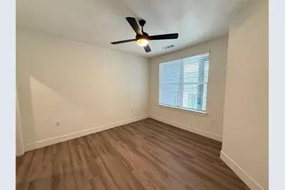2520 Washington Ave #B4, Houston, TX 77007 - Photo 5