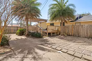 3723 Ave S, Galveston, TX 77550 - Photo 27
