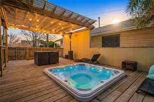 3723 Ave S, Galveston, TX 77550 - Photo 3