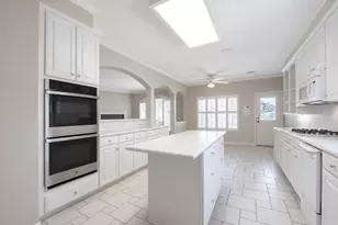 1303 Red Oak Ct, Sugar Land, TX 77479 - Photo 13