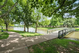 1303 Red Oak Ct, Sugar Land, TX 77479 - Photo 31