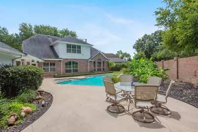 1303 Red Oak Court, Sugar Land, TX 77479 - Photo 5