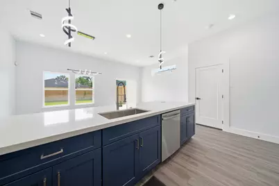1013 Ellington Street, Houston, TX 77088 - Photo 5