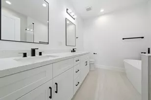 1013 Ellington St, Houston, TX 77088 - Photo 9