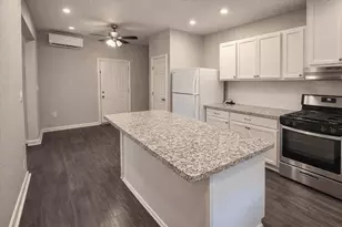 511 W Cleveland St, Alvin, TX 77511 - Photo 3