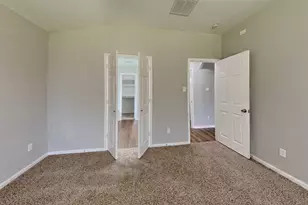 5803 Village Grove Dr, Pearland, TX 77581 - Photo 7