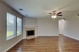 5803 Village Grove Dr, Pearland, TX 77581 - Photo 3