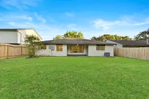 2322 Aprilmont Dr, Sugar Land, TX 77498 - Photo 29